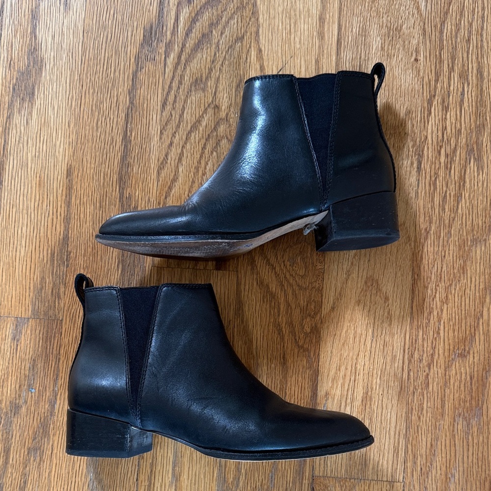 Madewell Black Leather Chelsea Ankle Boots